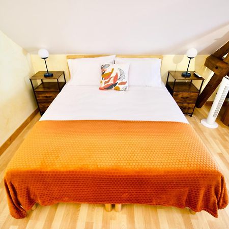 Louin O Trois Oliviers B&B 외부 사진