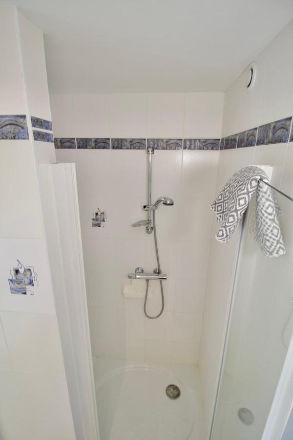 Louin O Trois Oliviers B&B 외부 사진