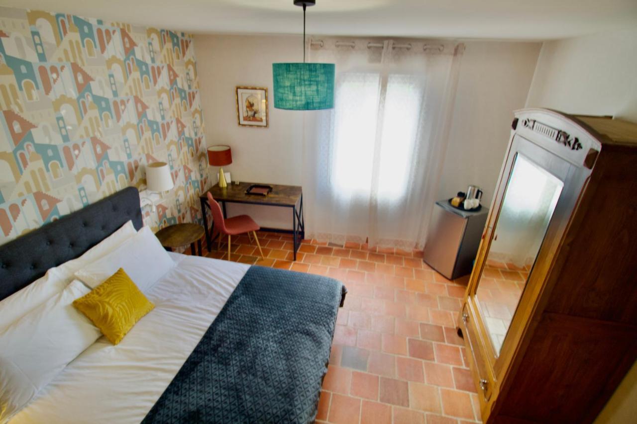 Louin O Trois Oliviers B&B 외부 사진
